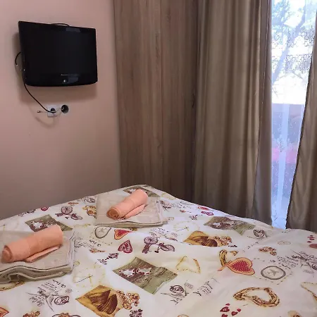 Hébergement de vacances Velin Raj *